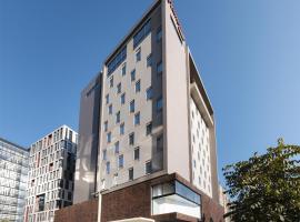 Hampton By Hilton Bogota Airport, hotel in Bogota