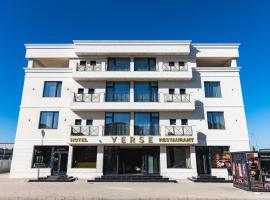 Verse, hotel in Ştefăneştii de Jos