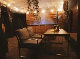 Domek z Jacuzzi w Cenie -Solina