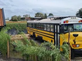 Unieke overnachting in Amerikaanse Schoolbus