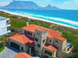 Luxury beachfront villa Cape Town - Sunset Beach
