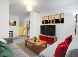 Central London 2-Bed Flat - 6min to Victoria Station