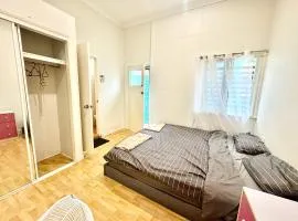 Studio Room Ensuite bathroom with separate Entrance Brisbane City