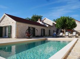 Villa Didova kuca ZadarVillas, Hotel in Podlug