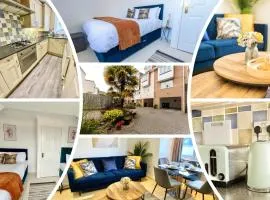 Modern 4-Level Townhouse for 8 Free Parking Bournemouth