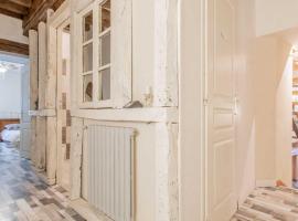 Arhomeplus-hunic, hotel en Autun