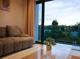 Secure and modern private flat Houghton Estate