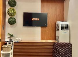 Transient Room Near SM Lipa and LIMA PARK, δωμάτιο σε οικογενειακή κατοικία σε Inosloban