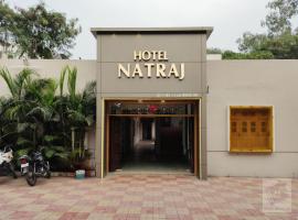 6 CR Hotel Natraj RAILWAY STATION, hotel em Aurangabad