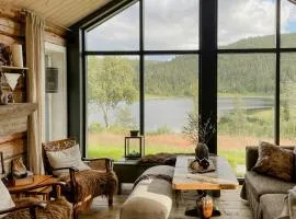 Family-Friendly Seter Cabin Near Makalaus Peak