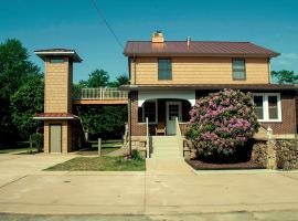 Vacation Accommodation near Ample Outdoor Recreation in Confluence, Pennsylvania, hotel in Confluence