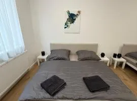 The Blue Church Family Apartment Old Town Self Check-in 6 guest