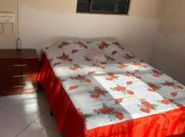 Casa acomoda 2 casal