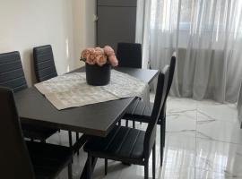 Apartamentul lui Radu，Caracal的有停車位的飯店