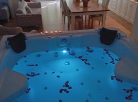 Meteora Grande luxury suite & spa villa, hotel v destinaci Kalambaka