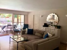 105 m villa near the ocean with pool and garden