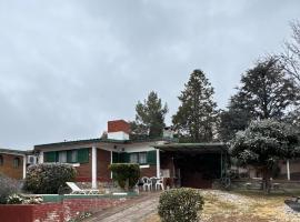 Los Prados, ξενοδοχείο σε Villa Giardino