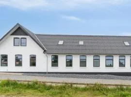 6 Bedroom Stunning Home In Give