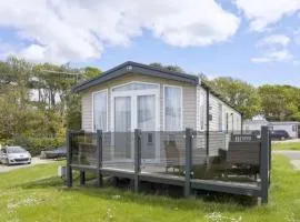 Luxury static caravan at beautiful durdle door holiday park