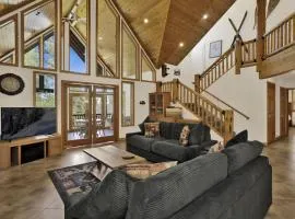 The Village Timber Lodge at Big Bear - Downtown Log Cabin Retreat