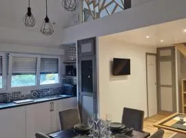 Baie du Mont Saint Michel, petite maison neuve