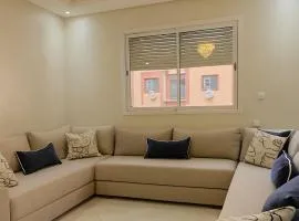 Spacious Apartment Near Menara Garden and Airport