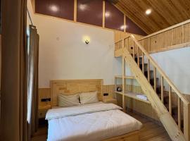 Whistling Woods, puhkemajake sihtkohas Chakrāta