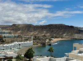 playa del cura apartment with terrace, hotel in Mogán
