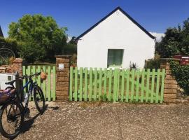 Jolie maison à 700 m de la mer, hotel in Piriac-sur-Mer