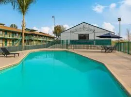 Red Lion Inn & Suites Lemoore