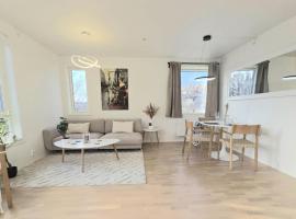 Modern corner apartment with brand new furnishing, hotel a Lorenskog