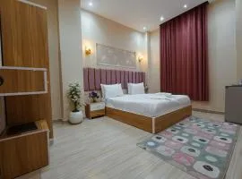 KASTELLO ROIAL PLAzA