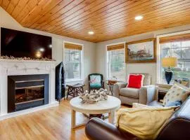 Less Than 1 Mi to Dtwn Ogunquit! Coastal Family Retreat