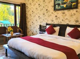 Corbett Nature Walk - Forest View Swimming Pool, hotel in Rāmnagar