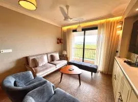 Lavish 2BHK Apartment with Mangrove View - Near Candolim Beach
