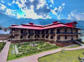 Hujra Restaurant & Livings, hotel en Kalām