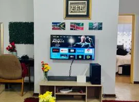 Woodland Suites with Airport Shuttle