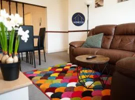 Shoebury Lodge near Sea front with Free onsite Parking