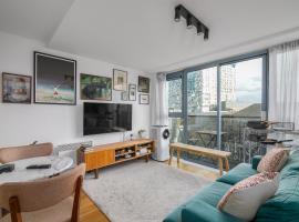 Charming Central Studio with Balcony in Birmingham, ξενοδοχείο στο Μπέρμιγχαμ