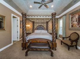 Fabulous 7 Bedroom Home with Resort Style Amenities, Hotel in Simpsonville