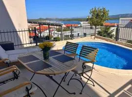 Luxury Apartment Ansi