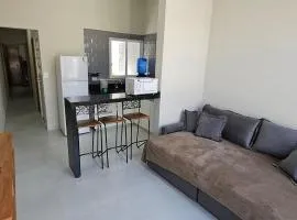 Casa Aconchegante com Suíte, Ar-Condicionado e Wi-Fi e garagem