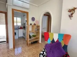 Perfectly positioned in English Hbr !