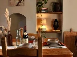 NEW! Stylish Chester Townhouse, Sleeps 6