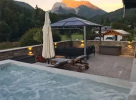 Luxury Spa Apartment mit Sauna, Outdoor Whirlpool & Panorama