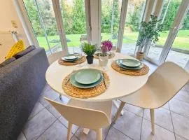 Sunny garden 1BR Flat with terrace