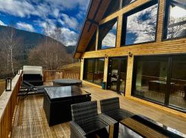 Coroana Muntilor, hotel 