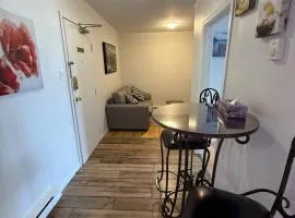 Modern 2BR Suite Parking Laundry