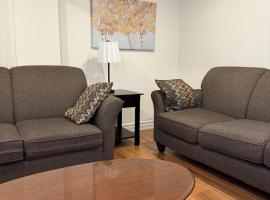 Vinnecomb Apartments - Lower Floor - 2 Bedroom, ξενοδοχείο διαμερισμάτων σε St. John's