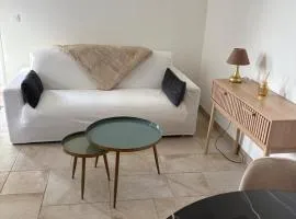 Joli 2 pièces dans maison au calme absolu